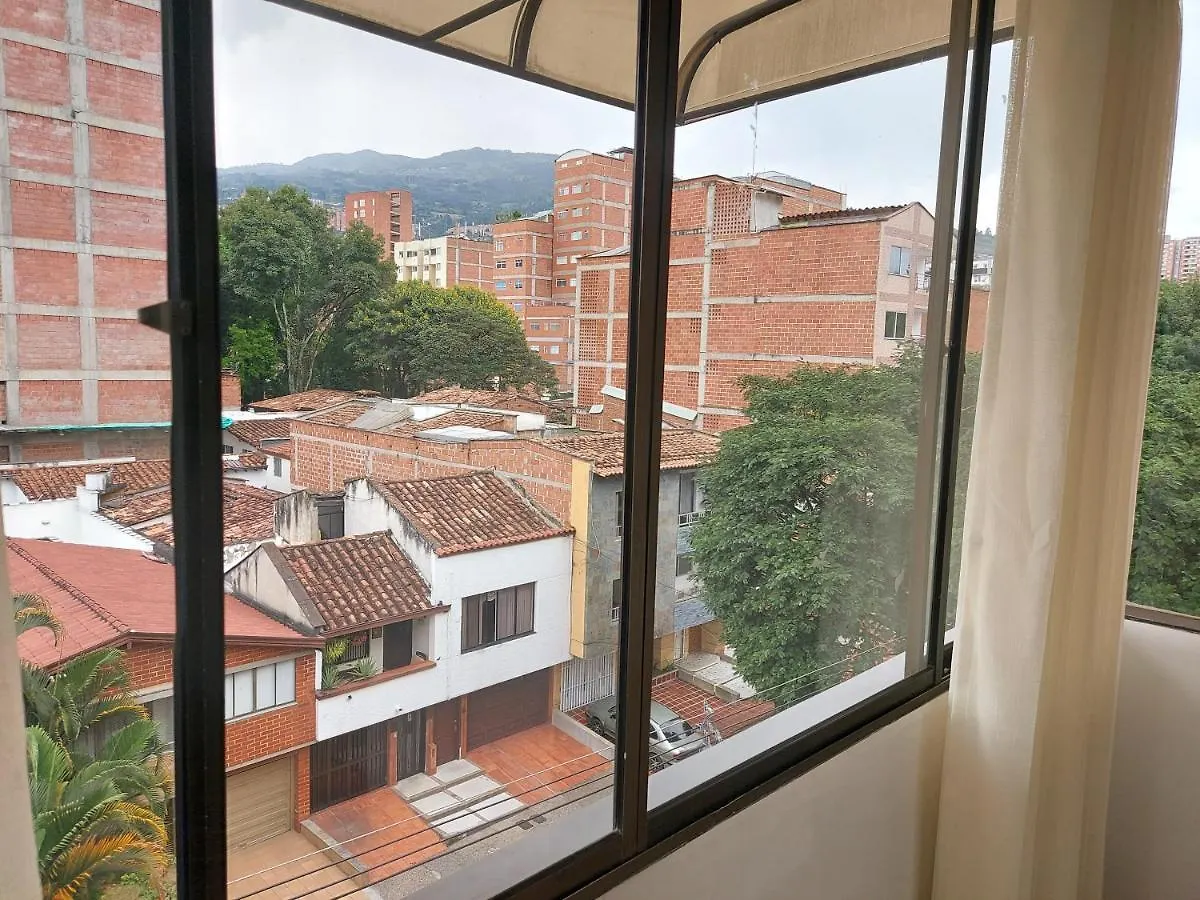 Daire Apartamento Duplex Los Colores - Estadio Medellín Kolombiya