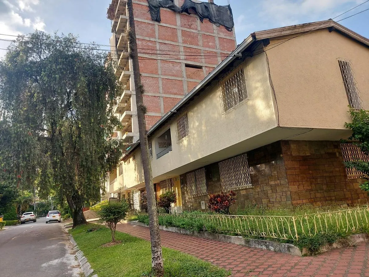 Daire Apartamento Duplex Los Colores - Estadio Medellín Kolombiya