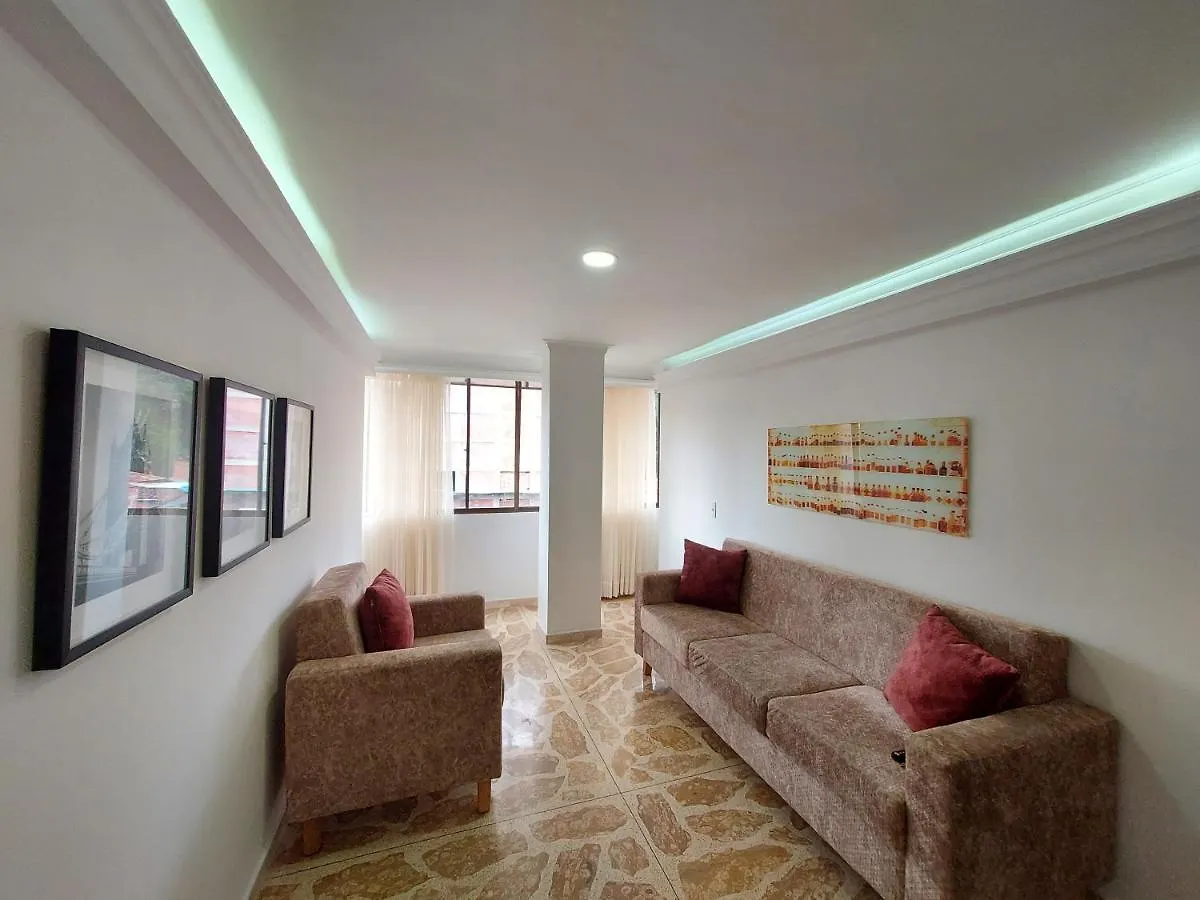 Apartamento Duplex Los Colores - Estadio Medellín Kolombiya