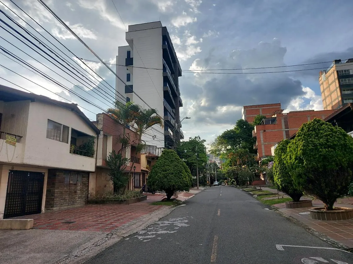 Apartamento Duplex Los Colores - Estadio Medellín 0*,  Kolombiya