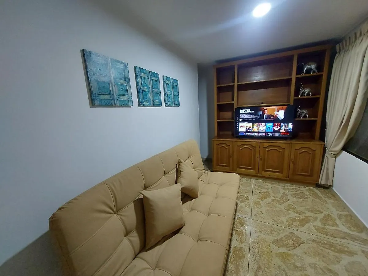 Daire Apartamento Duplex Los Colores - Estadio Medellín Kolombiya